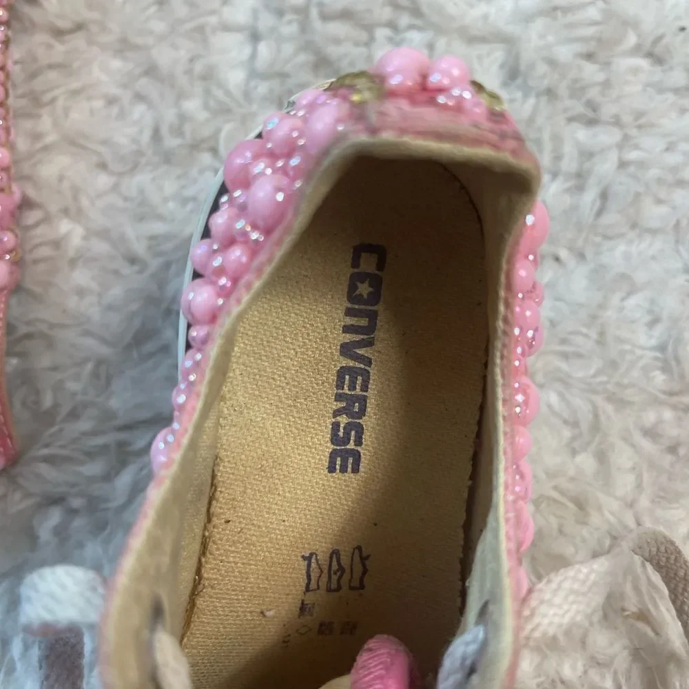 Converse little girl pink Bling low top lace up pink sneakers size 12